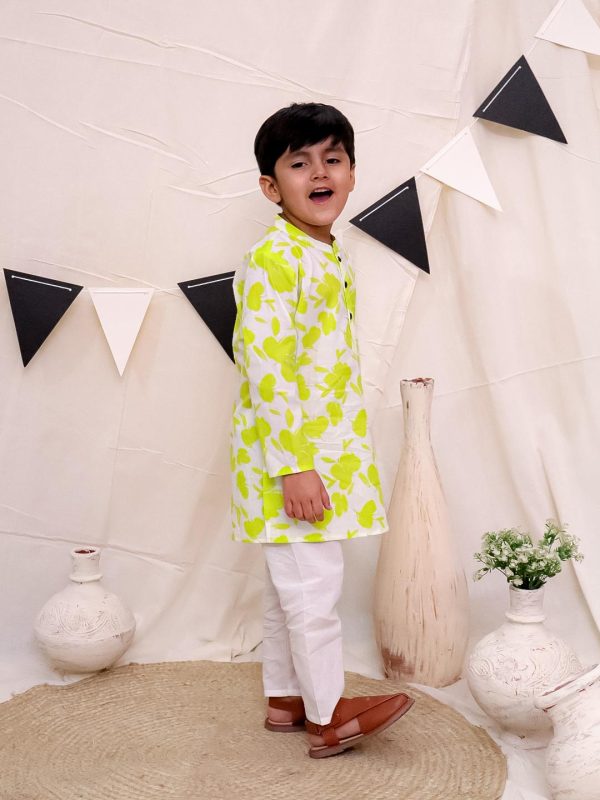 Kamee Motifs Printed Regular Pure Cotton Straight Kurta with Pyjamas-Green - Image 5