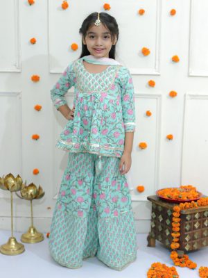Ka-mee Girls Ethnic Motifs Printed Pure Cotton A-Line Kurti with Sharara & Dupatta