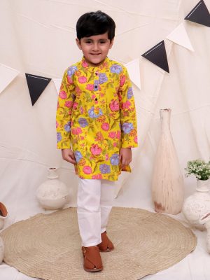 Kamee Motifs Printed Regular Pure Cotton Straight Kurta with Pyjamas-Yellow