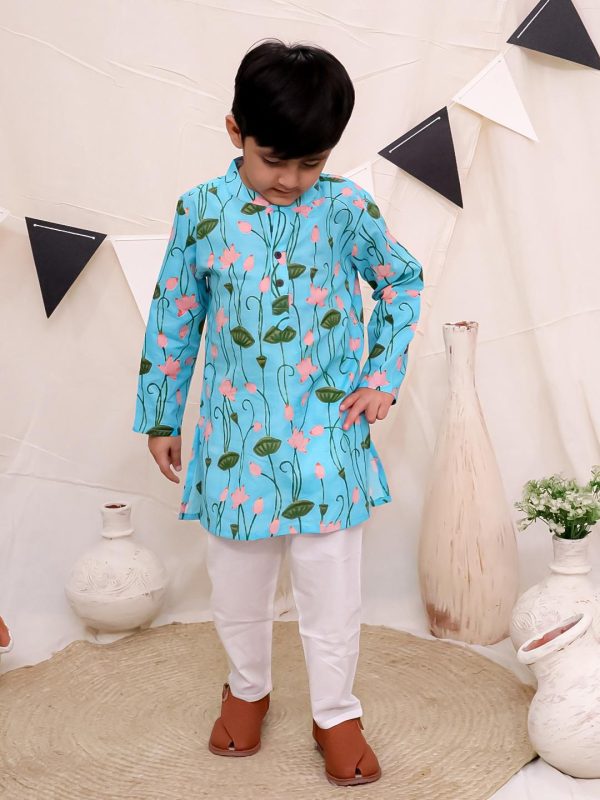 Kamee Motifs Printed Regular Pure Cotton Straight Kurta with Pyjamas-Blue - Image 6
