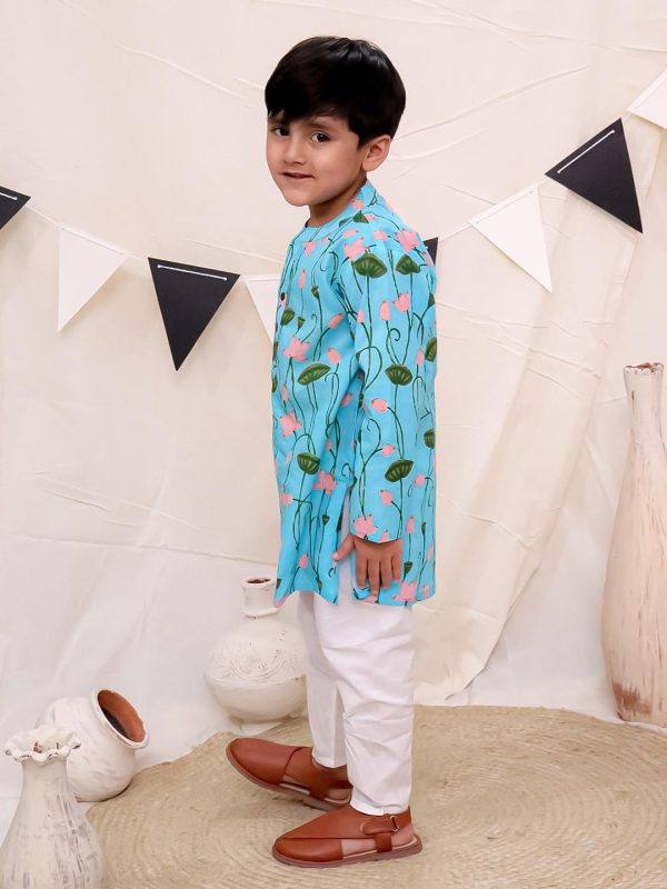 Kamee Motifs Printed Regular Pure Cotton Straight Kurta with Pyjamas-Blue - Image 4