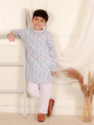Kamee Motifs Printed Regular Pure Cotton Straight Kurta with Pyjamas-Blue