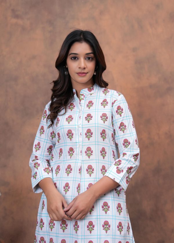 Kamee Women Pure Cotton White Floral Co-Ord Set for Casual Wear - Image 5