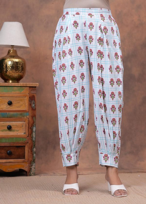 Kamee Women Pure Cotton White Floral Co-Ord Set for Casual Wear - Image 2