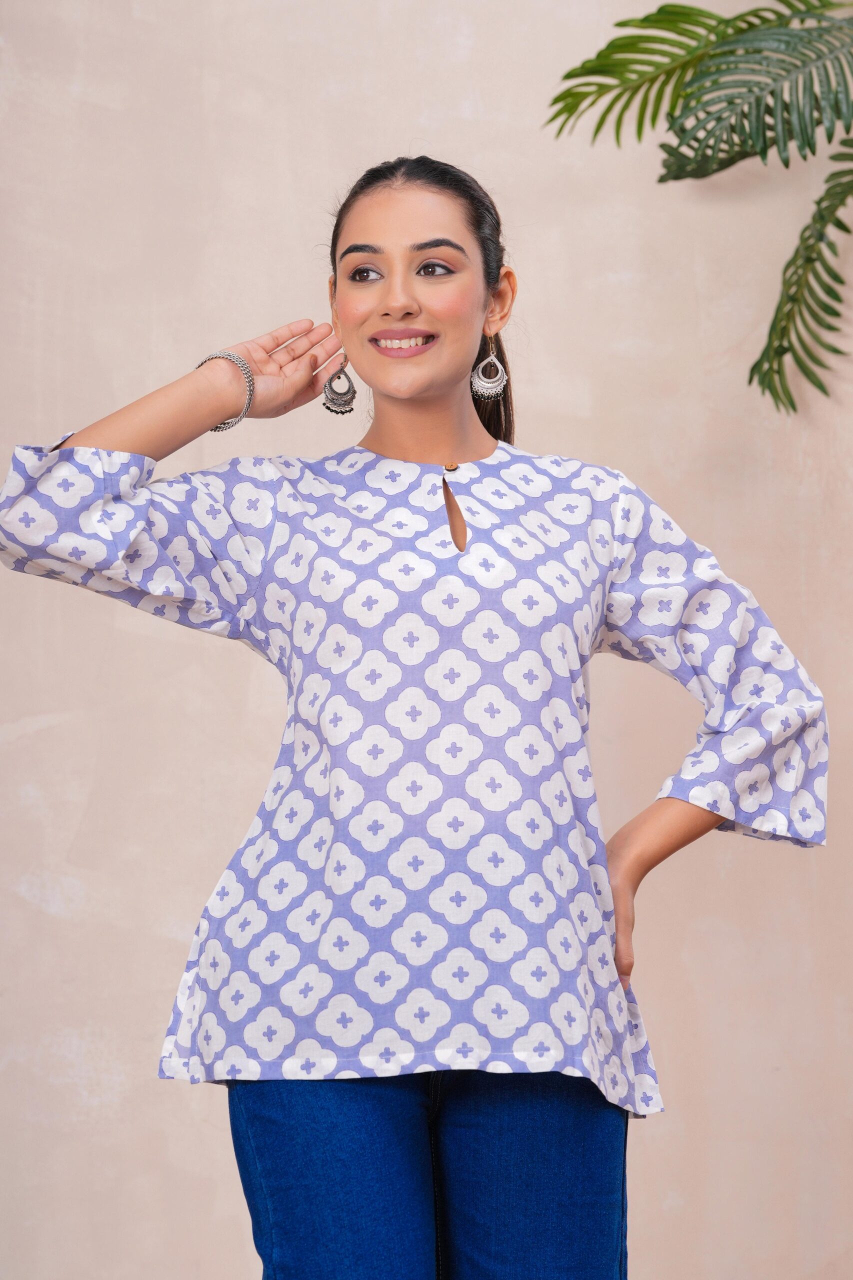 DSC04205copy Kamee V-Neck White Kurti for Women, Pure Cotton Comfort