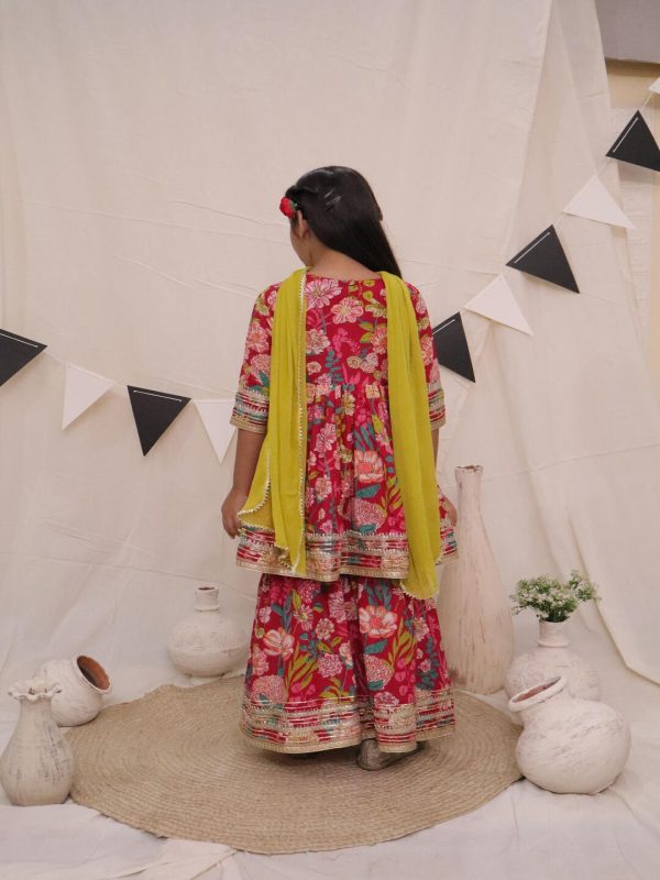Ka-mee Girls Floral Printed Regular Pure Cotton Kurta with Sharara & Dupatta - Image 2
