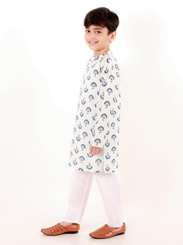 Kamee Motifs Printed Regular Pure Cotton Straight Kurta with Pyjamas-Blue - Image 3